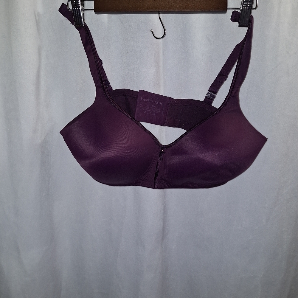 Vanity Fair purple bra size 38C